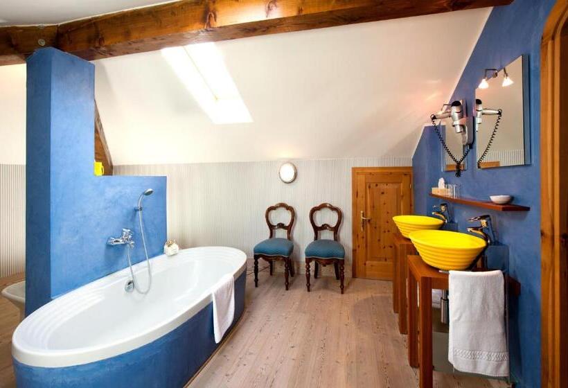 Люкс, La Locanda Del Notaio