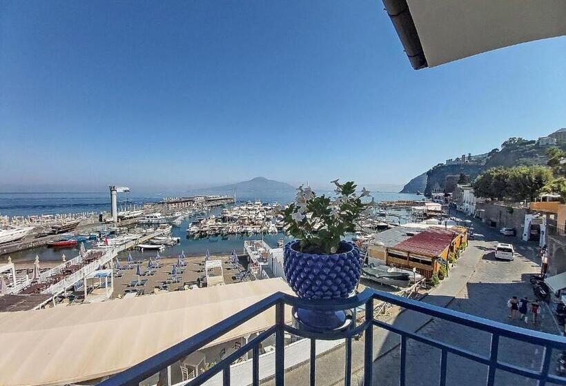 高级海景房, Le Ancore