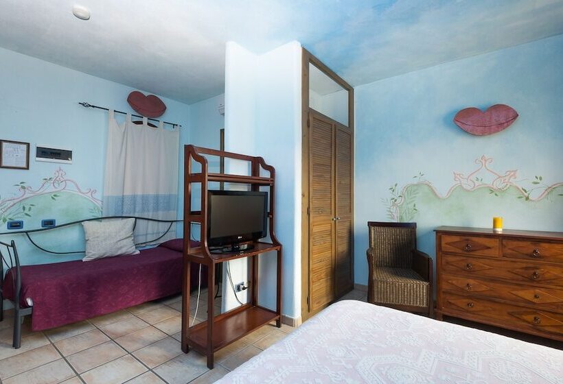 Номер Стандарт Трехместный, Villa Madau