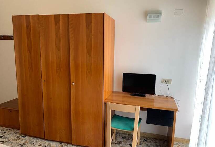 Quarto Estandar, La Balnearia