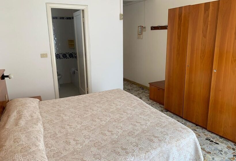 Quarto Estandar, La Balnearia