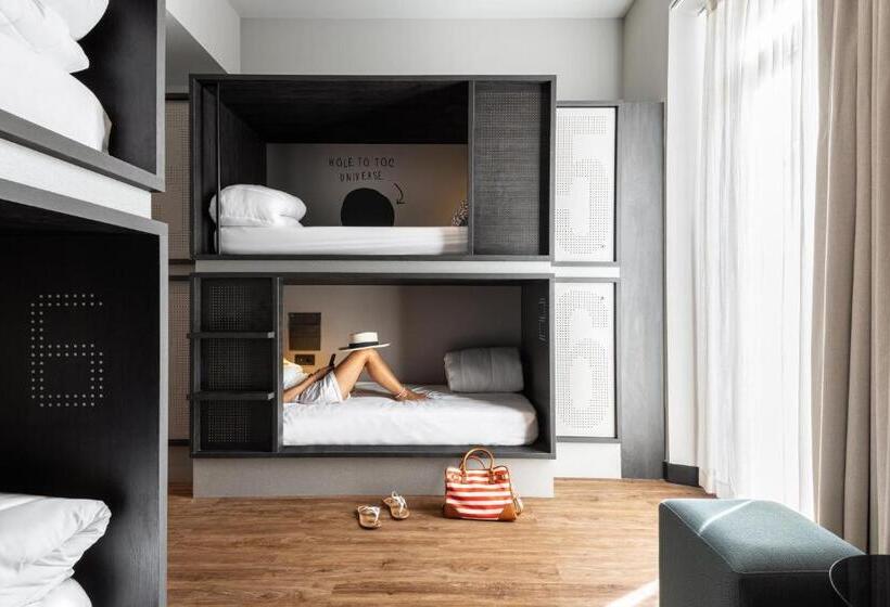 Cama em Quarto Compartilhado, Toc Hostel Málaga