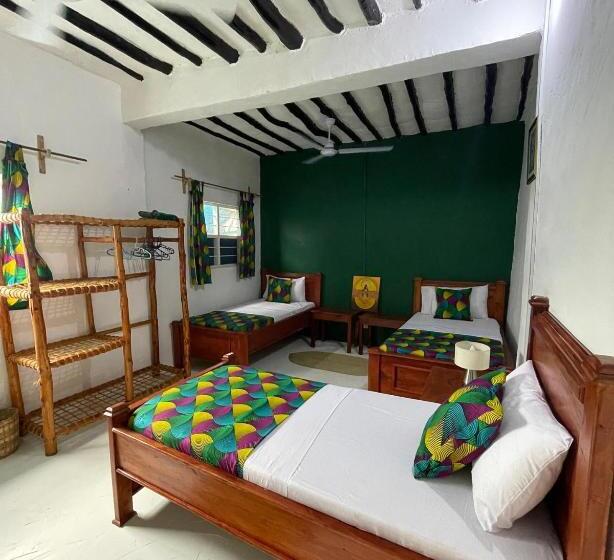 스탠다드 트리플 룸, Malaika House Paje