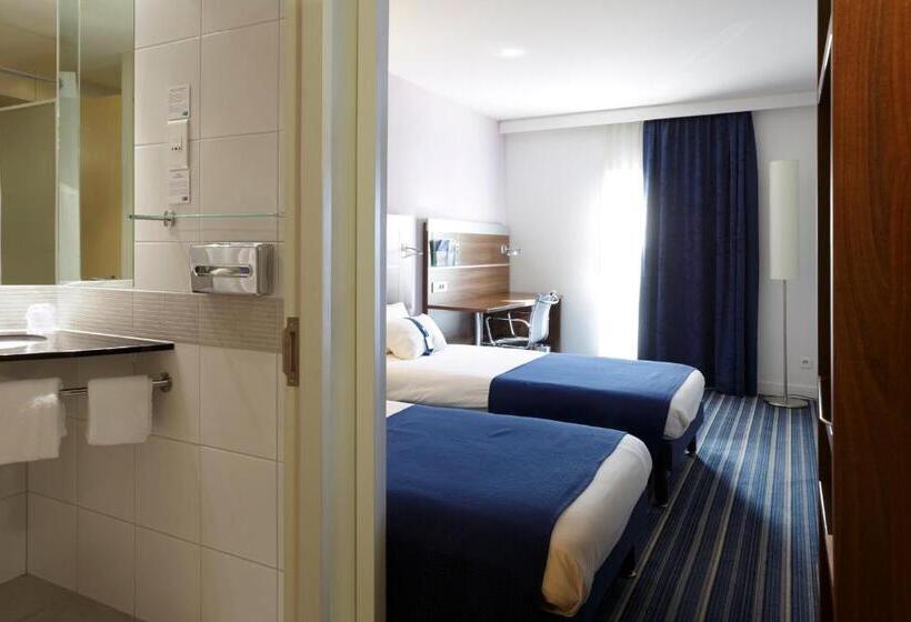 Номер Стандарт, Holiday Inn Express Marseille Saint Charles, An Ihg