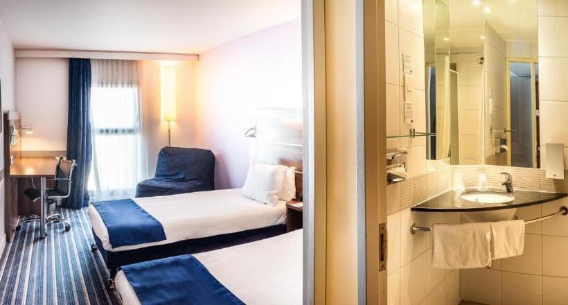 Номер Стандарт, Holiday Inn Express Marseille Saint Charles, An Ihg