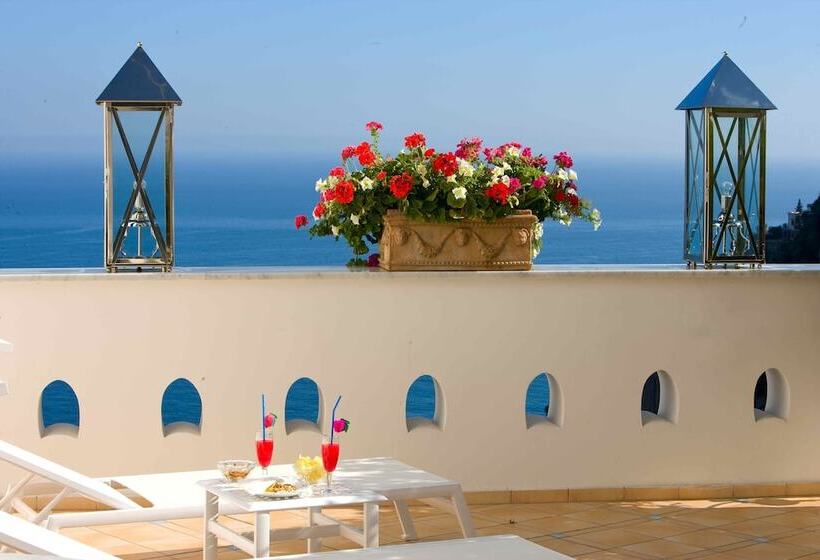 Четырехместный Номер Стандарт Вид на Море, Palazzo Marzoli Charme Resort  Small Luxury