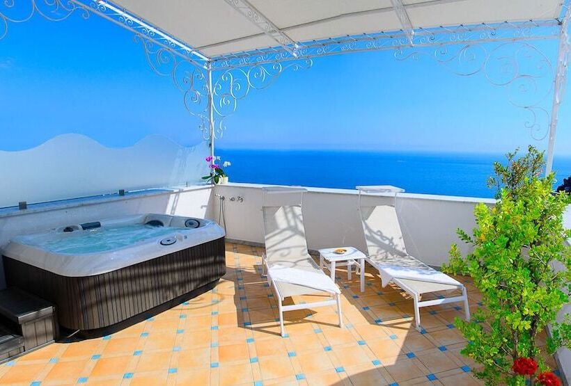Люкс Вид на Море, Palazzo Marzoli Charme Resort  Small Luxury