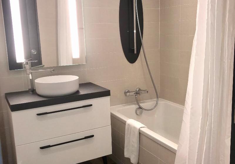 Апартаменты 1 Спальня, Appart Hôtel Clément Ader