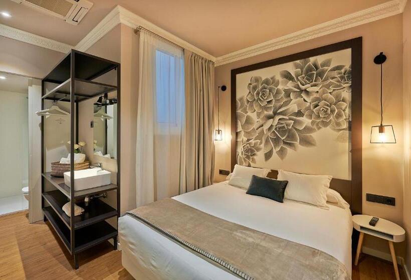 Номер Стандарт, Hostal Central Barcelona