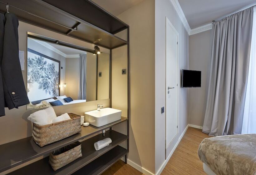 Семейный Номер, Hostal Central Barcelona