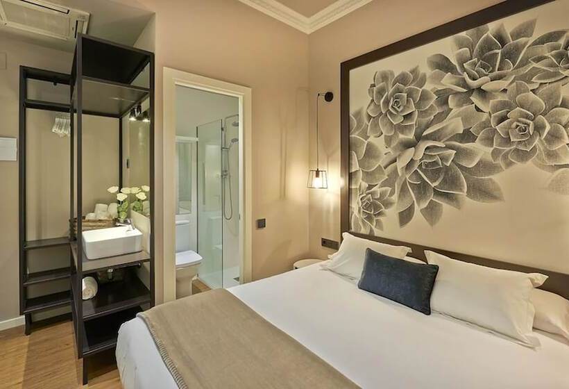 Номер Стандарт, Hostal Central Barcelona