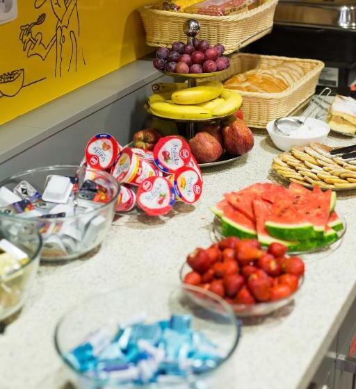 اتاق استاندارد با سرویس بهداشتی مشترک, Hostel Downtown