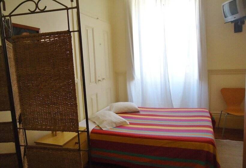 Quarto Standard Casa de Banho Partilhada, Pouso Dos Anjos