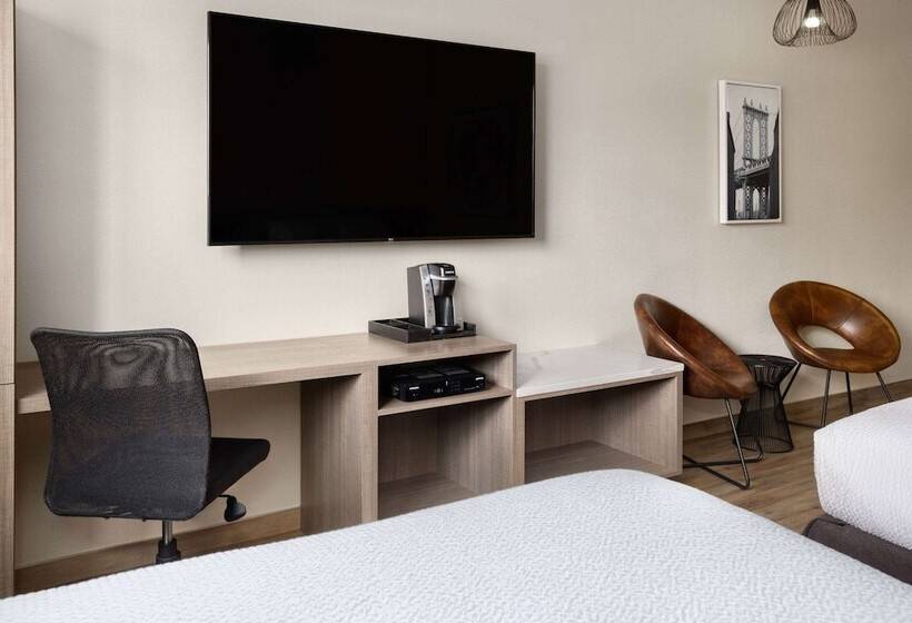 Номер Стандарт 2 Двуспальные Кровати, Ramada By Wyndham Bronx