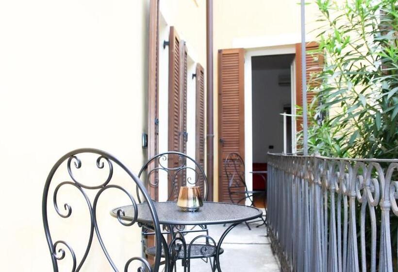 اتاق استاندارد سه نفره, Antiche Mura   Italian Homing