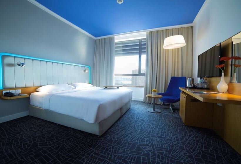 Номер Стандарт Вид на Море с Балконом, Park Inn By Radisson Abu Dhabi Yas Island
