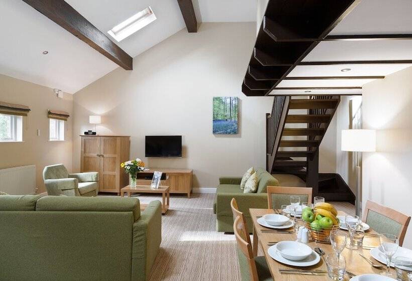 Апартаменты 2 Спальни, Thurnham Hall Resort