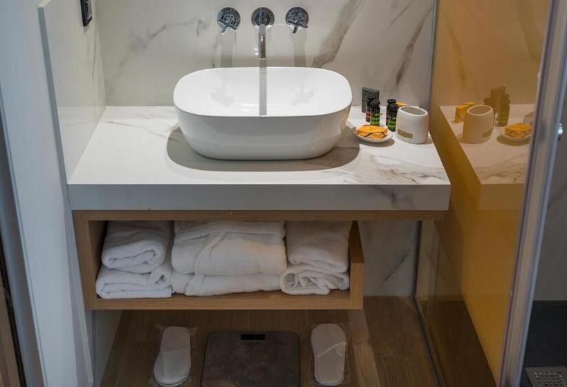 발코니 디럭스 룸, Hyperion City Hotel & Spa