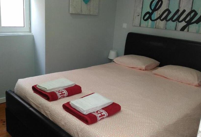 اتاق استاندارد با سرویس بهداشتی مشترک, Why Not  Guest House Espinho