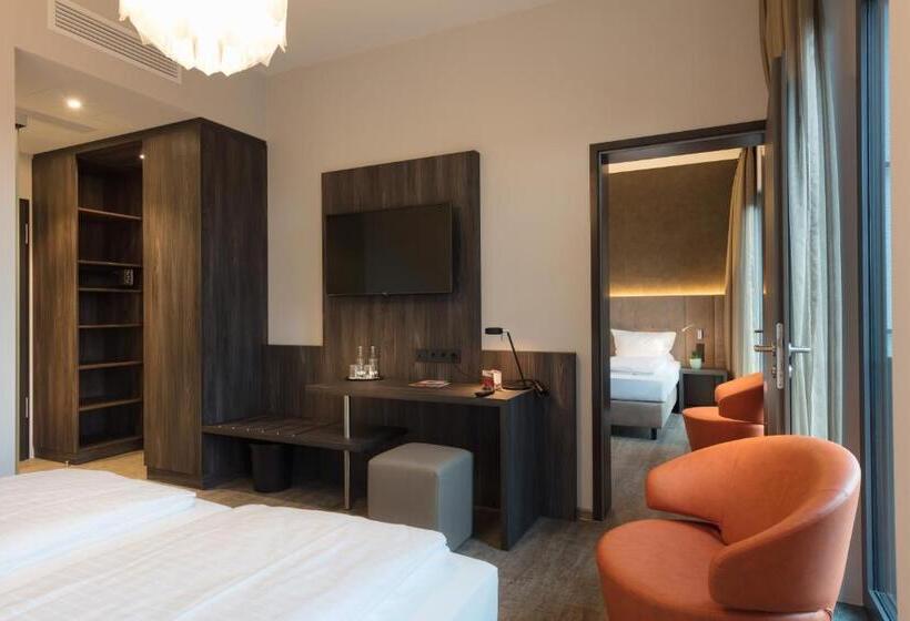 חדר משפחתי, Deck 8 Designhotel.soest