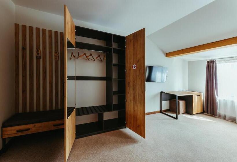 Номер Superior, Huston