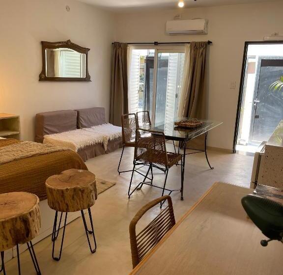 آپارتمان 1 خوابه همکف, Casa De Piedra  Céntrica