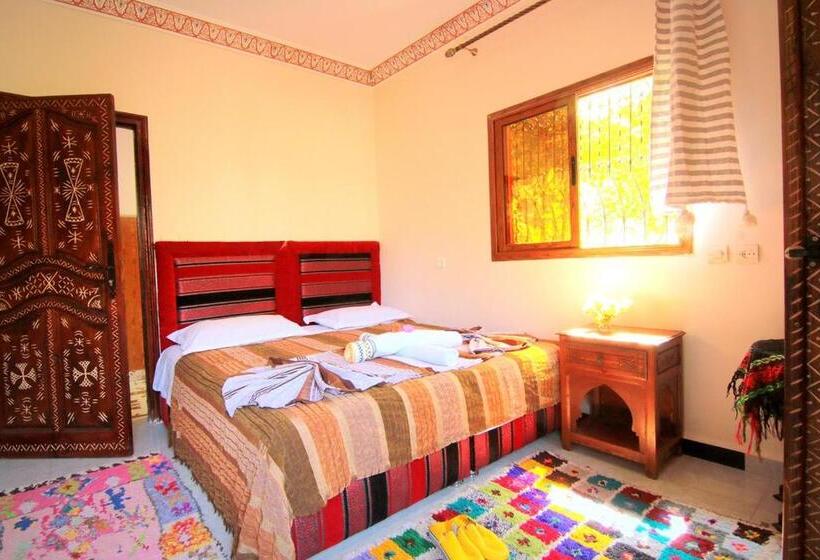 Standard Room with Balcony, Jnane Karma