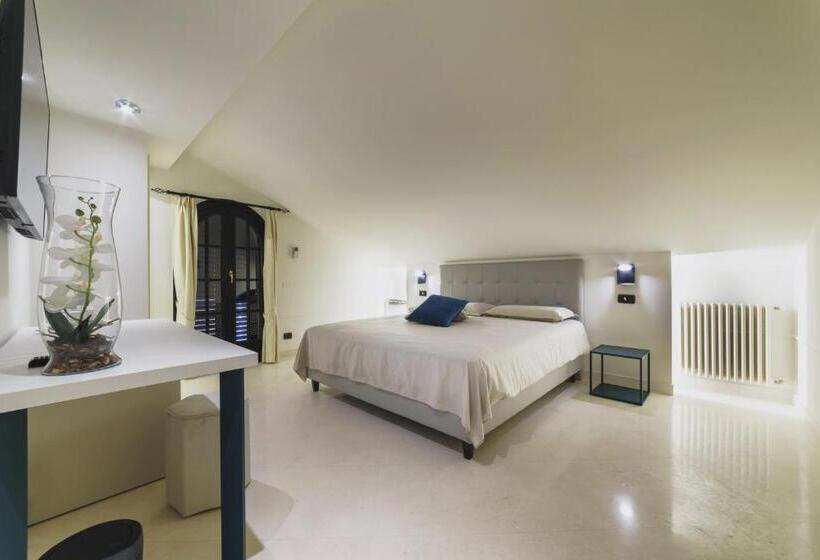 基本间, Caffetteria Luca Suite & Rooms