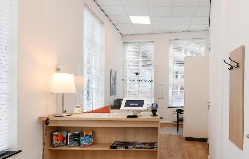 مجموعه ویستا شهر, Boutique Hotel Jeroen