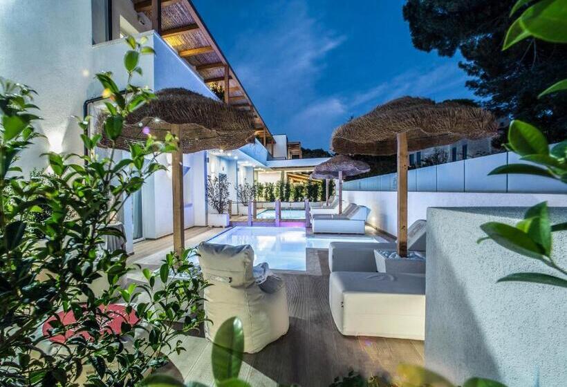 Номер Deluxe, Noha Lifestyle Hotel   Adults Only