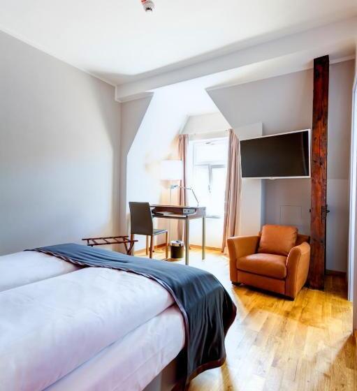 Standardzimmer, Qube Hotel Bergheim