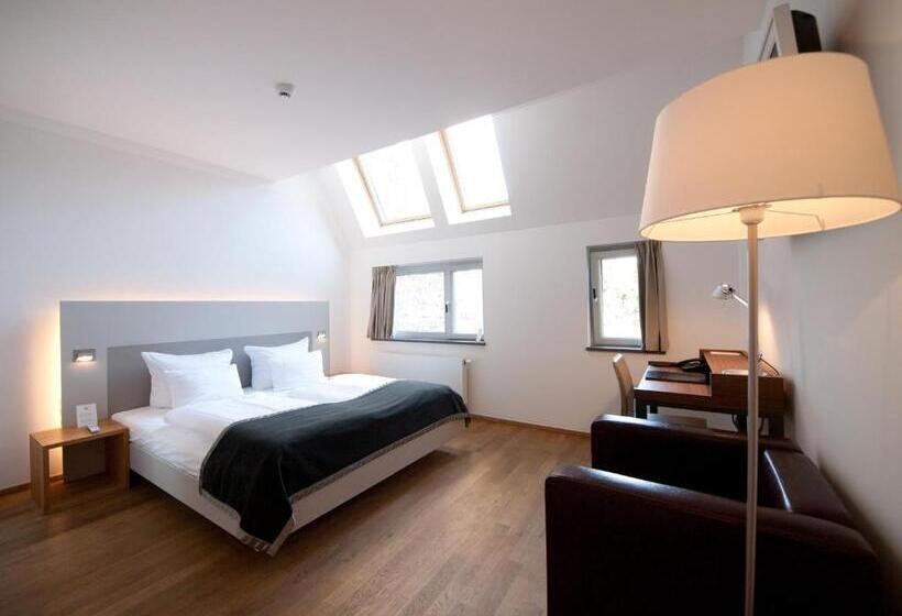 Superior-Zimmer, Qube Hotel Bergheim
