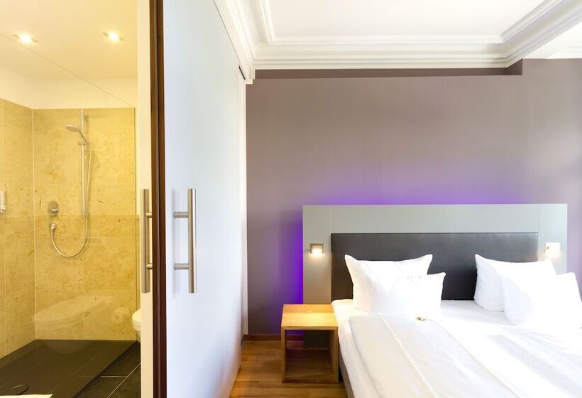 Superior-Zimmer, Qube Hotel Bergheim