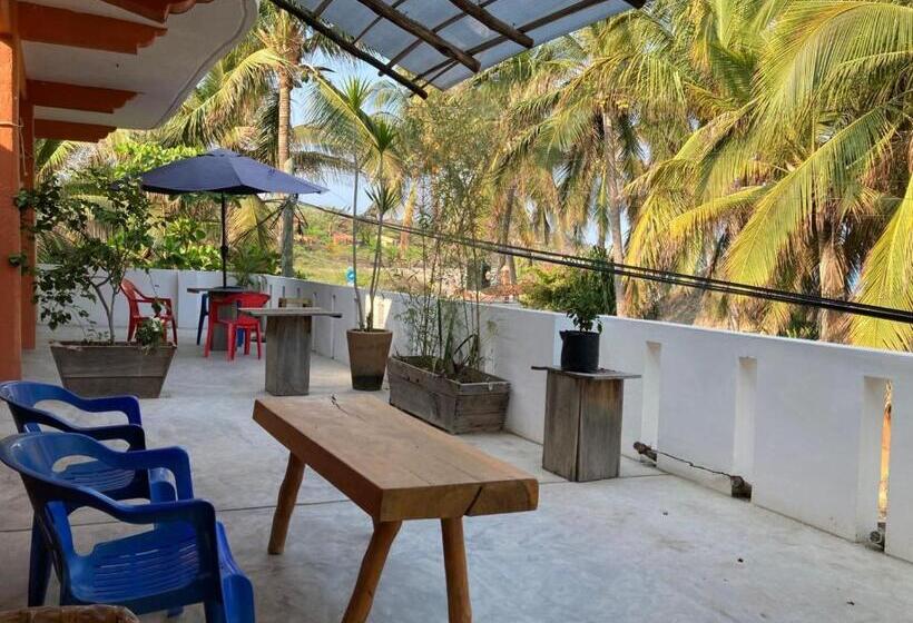 Семейный Номер, Punta Mar