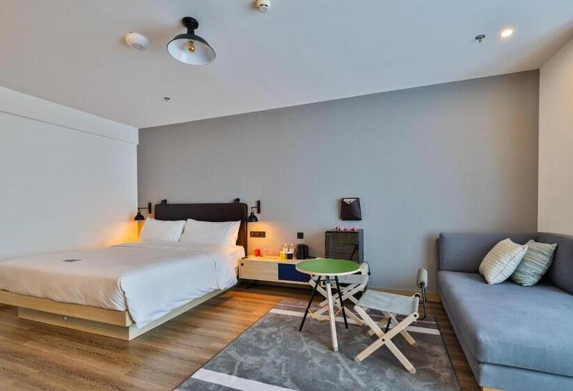 اتاق لوکس با تخت بزرگ, Moxy Shanghai Hongqiao Necc