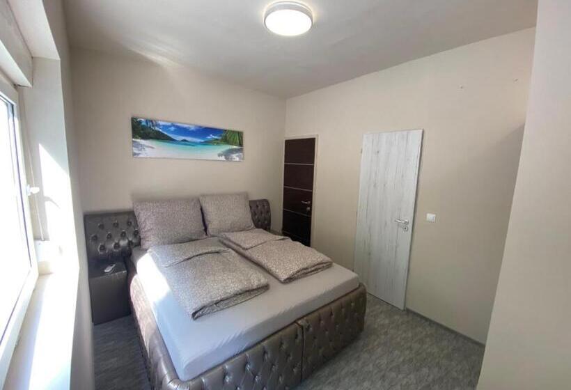 Номер Стандарт, Kinizsi Udvar Apartmanház