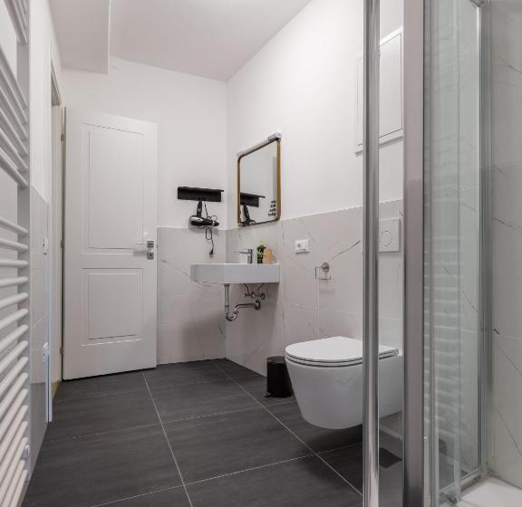 带2个卧室的套房, Limehome Badenbaden Baderstraße