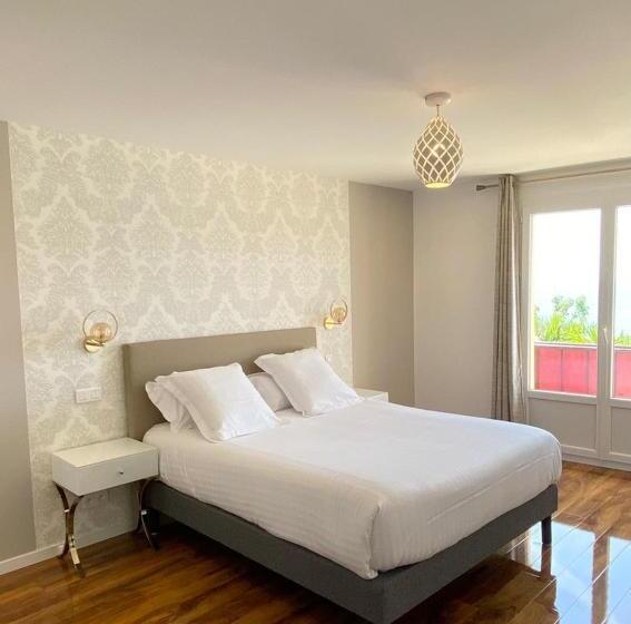 Номер Deluxe Вид на Море, Maison De La Marine