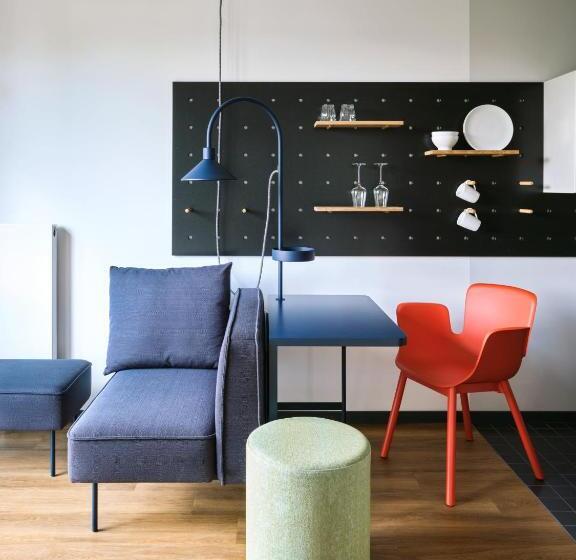 Студия Стандарт, Stayery Frankfurt Sachsenhausen