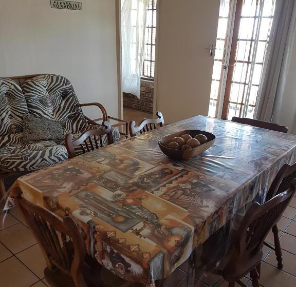 Апартаменты 1 Спальня Вид на Море, Fig Tree Manor Self Catering