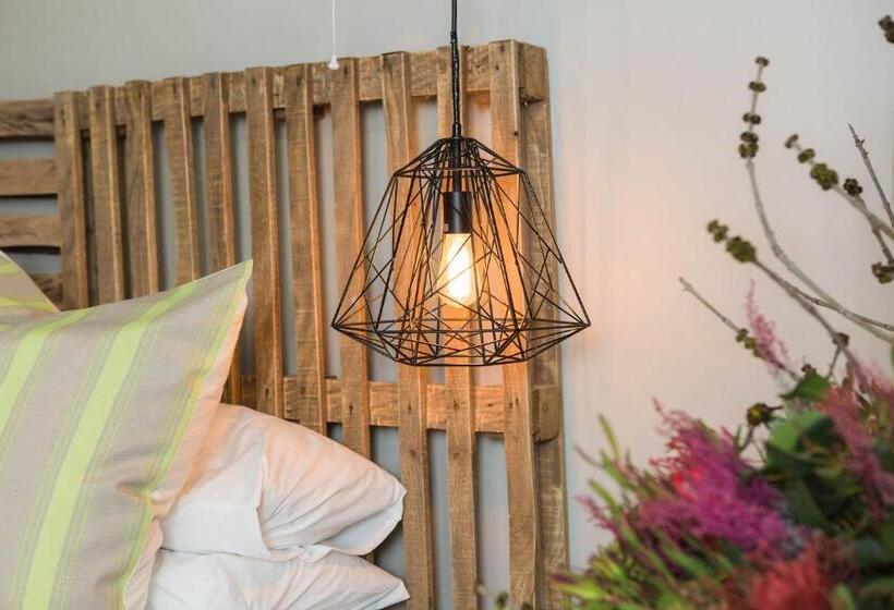 Номер Superior Кровать Кинг, Three Birds Country House
