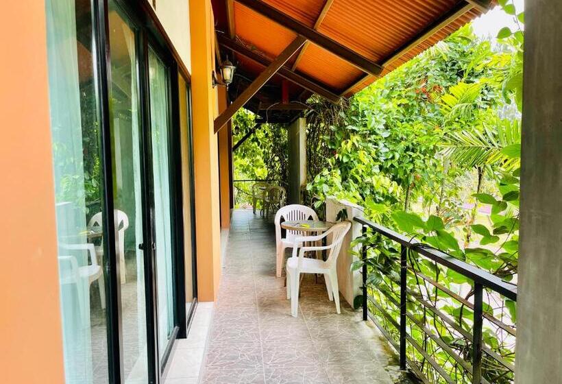 Номер Стандарт, Wassana Sitdharma Guesthouse
