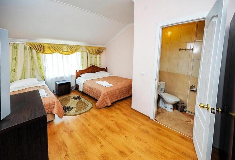 Трехместный Номер Базовый, Shklo Motel