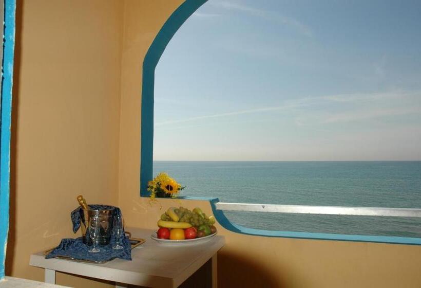 4인용 스탠다드 룸, Grand Hotel Dei Cesari Dependance