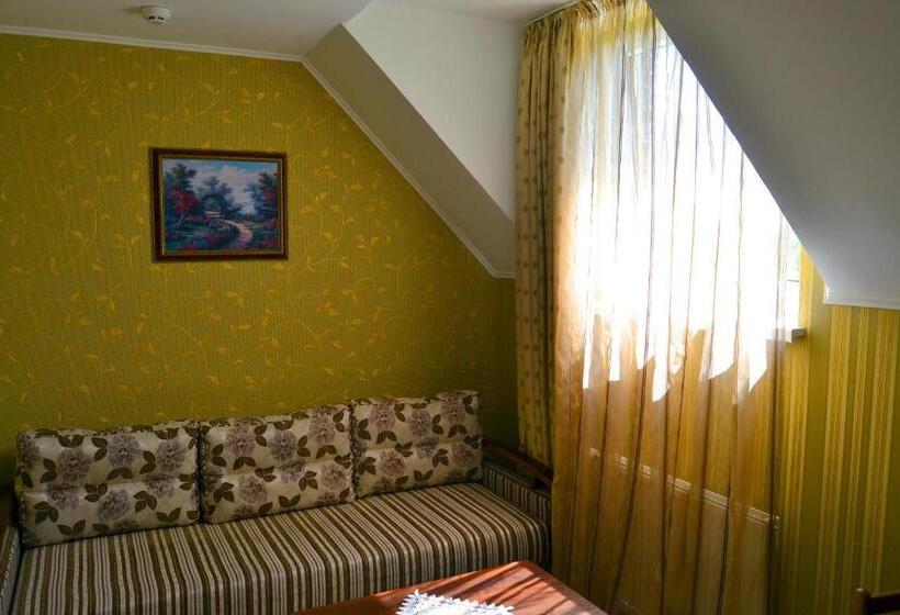 Люкс Кровать Кинг, Korona