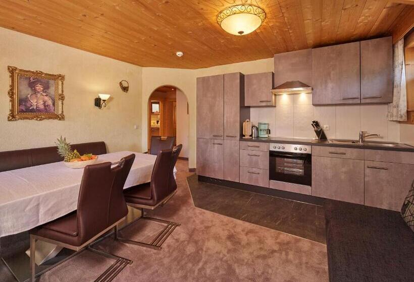 Апартаменты 2 Спальни с Балконом, Haus Erbhof