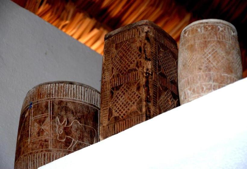 بانگلوی سوپریور, Auberge De La Table