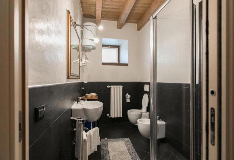 스탠다드 룸, Fontanile Relais   Valcalepio Lounge