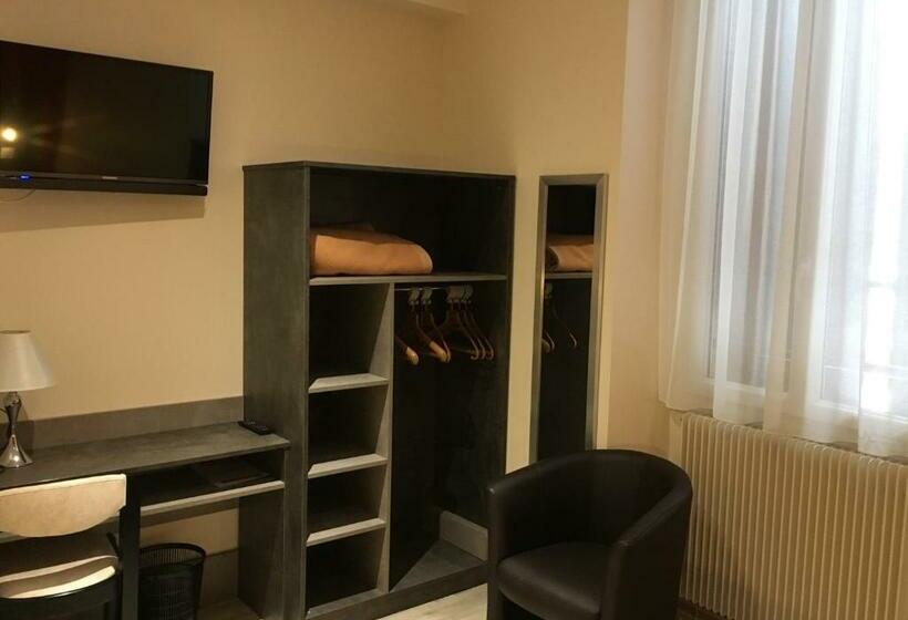 Номер Стандарт, Hôtel Des Voyageurs
