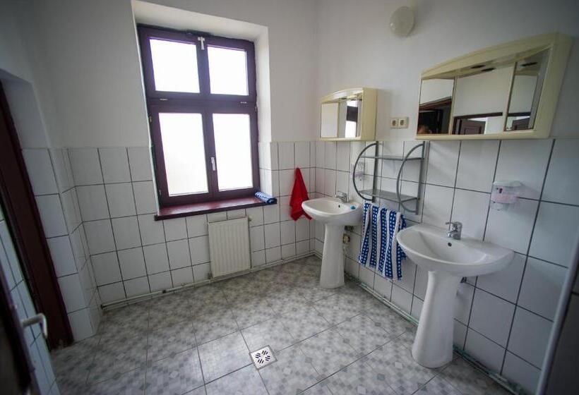 Семейный Номер, Jugendzentrum Seligstadt